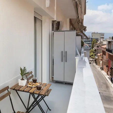 Soul Of Sun - Spacious Luxury 90sqm Apartment, 2 Bathrooms, Chania Center, Private Parking Available 900m Chania (Crete)