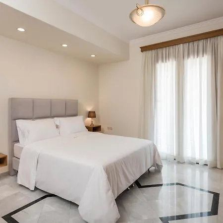 Soul Of Sun - Spacious Luxury 90sqm Apartment, 2 Bathrooms, Chania Center, Private Parking Available 900m Chania (Crete)