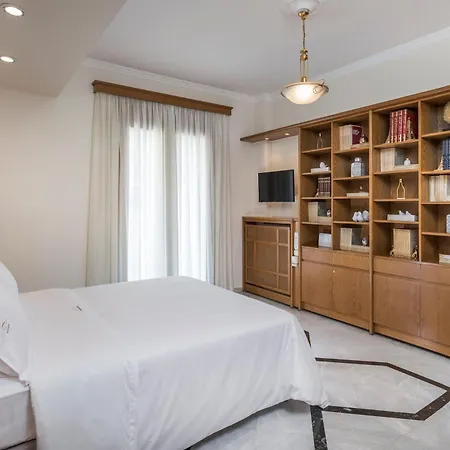 Soul Of Sun - Spacious Luxury 90sqm Apartment, 2 Bathrooms, Chania Center, Private Parking Available 900m Apartamento *
