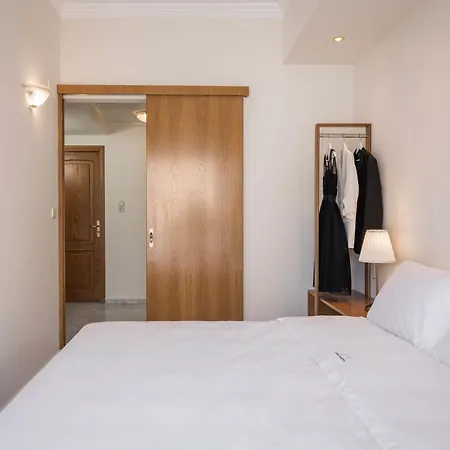 Apartment Soul Of Sun - Spacious Luxury 90sqm Apartment, 2 Bathrooms, Chania Center, Private Parking Available 900m