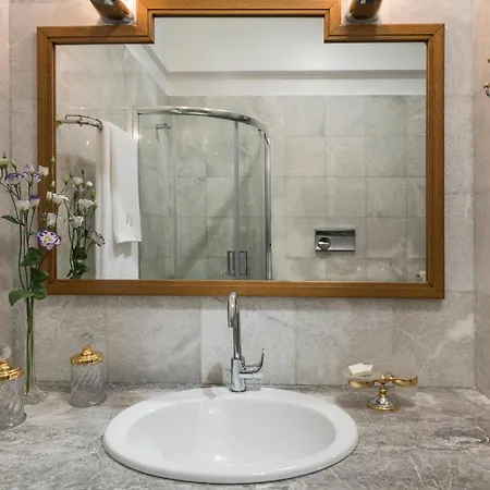 Soul Of Sun - Spacious Luxury 90sqm Apartment, 2 Bathrooms, Chania Center, Private Parking Available 900m Apartamento