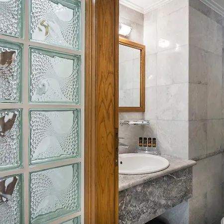 Soul Of Sun - Spacious Luxury 90sqm Apartment, 2 Bathrooms, Chania Center, Private Parking Available 900m Apartamento La Canea