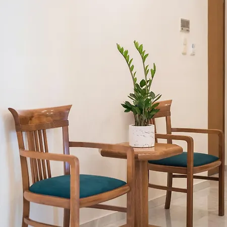 Soul Of Sun - Spacious Luxury 90sqm Apartment, 2 Bathrooms, Chania Center, Private Parking Available 900m