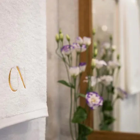 Soul Of Sun - Spacious Luxury 90sqm Apartment, 2 Bathrooms, Chania Center, Private Parking Available 900m La Canea