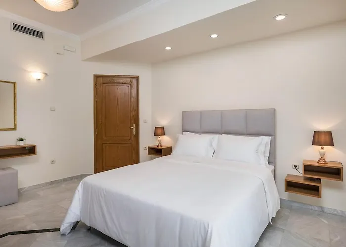 Soul Of Sun - Luxury 2-bath With Balcony, 85sqm, Chania Center Lägenhet